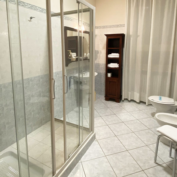 hotel-SuiteJunior-bagno